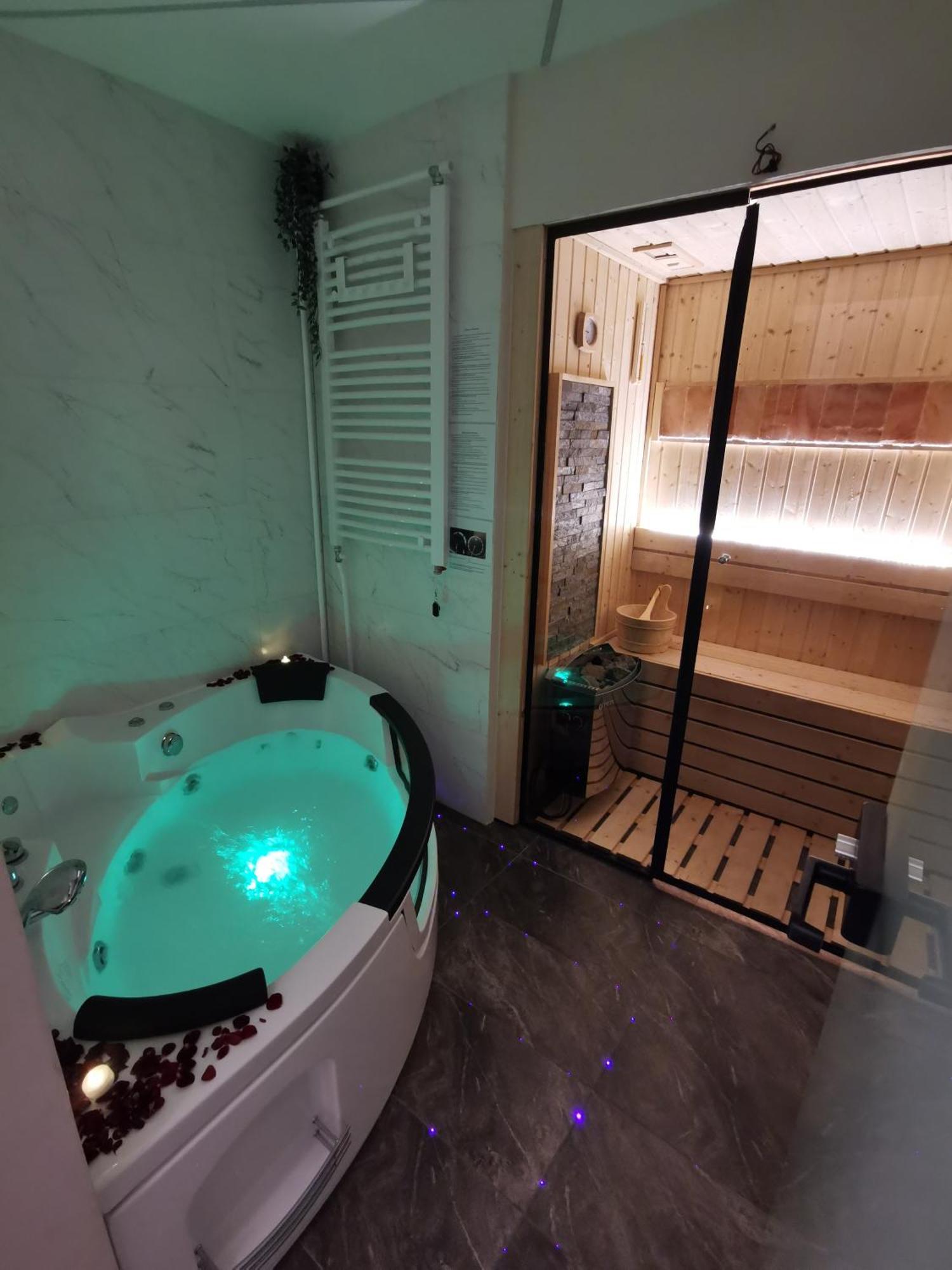 Princ Lux Spa With Free Parking โนวีซาด ภายนอก รูปภาพ